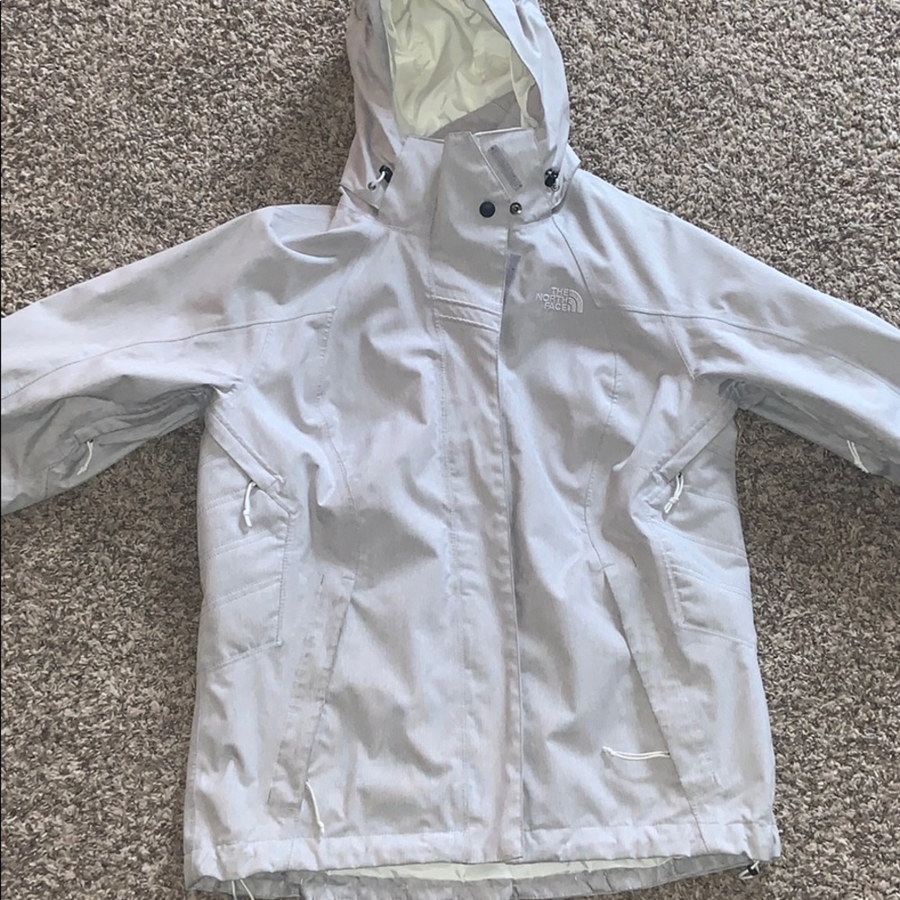 Barely worn women’s north face jacket